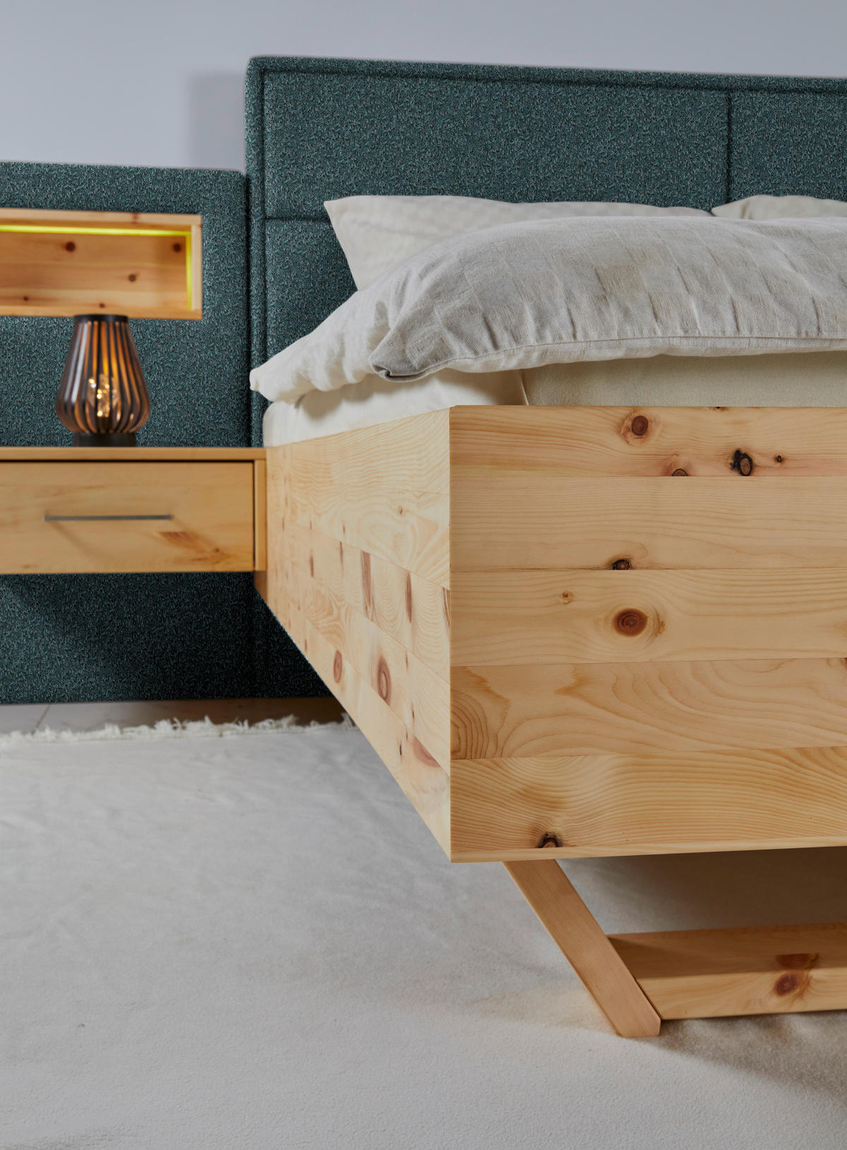 BETT 200/200 cm  in Zirbelkieferfarben, Petrol  - Zirbelkieferfarben/Petrol, Natur, Holz/Textil (200/200cm) - Valnatura