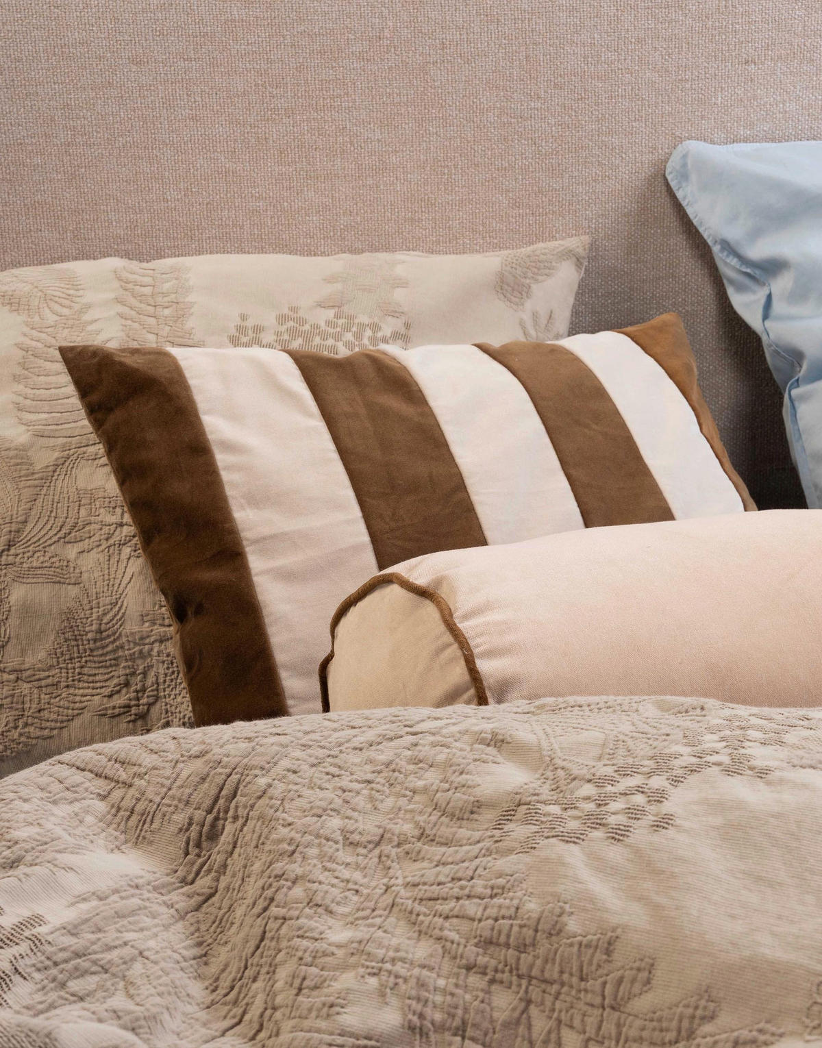 ZIERKISSEN Nino 50/50 cm  - Hellbraun, KONVENTIONELL, Textil (50/50cm) - Essenza