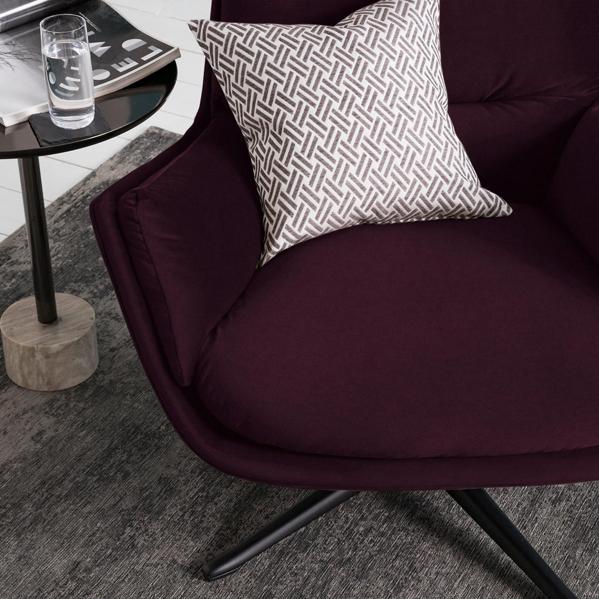 SESSEL in Samt Brombeere  - Brombeere/Schwarz, Design, Textil/Metall (83/94/97cm) - home24