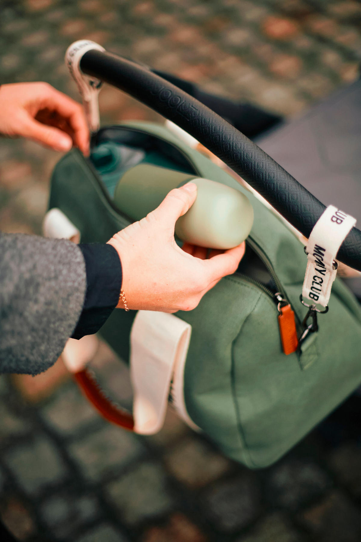 WICKELTASCHE Mommy Club Signatur Grün Canvas  - Weiß/Grau, KONVENTIONELL, Kunststoff/Textil (38/21/27cm) - Childhome
