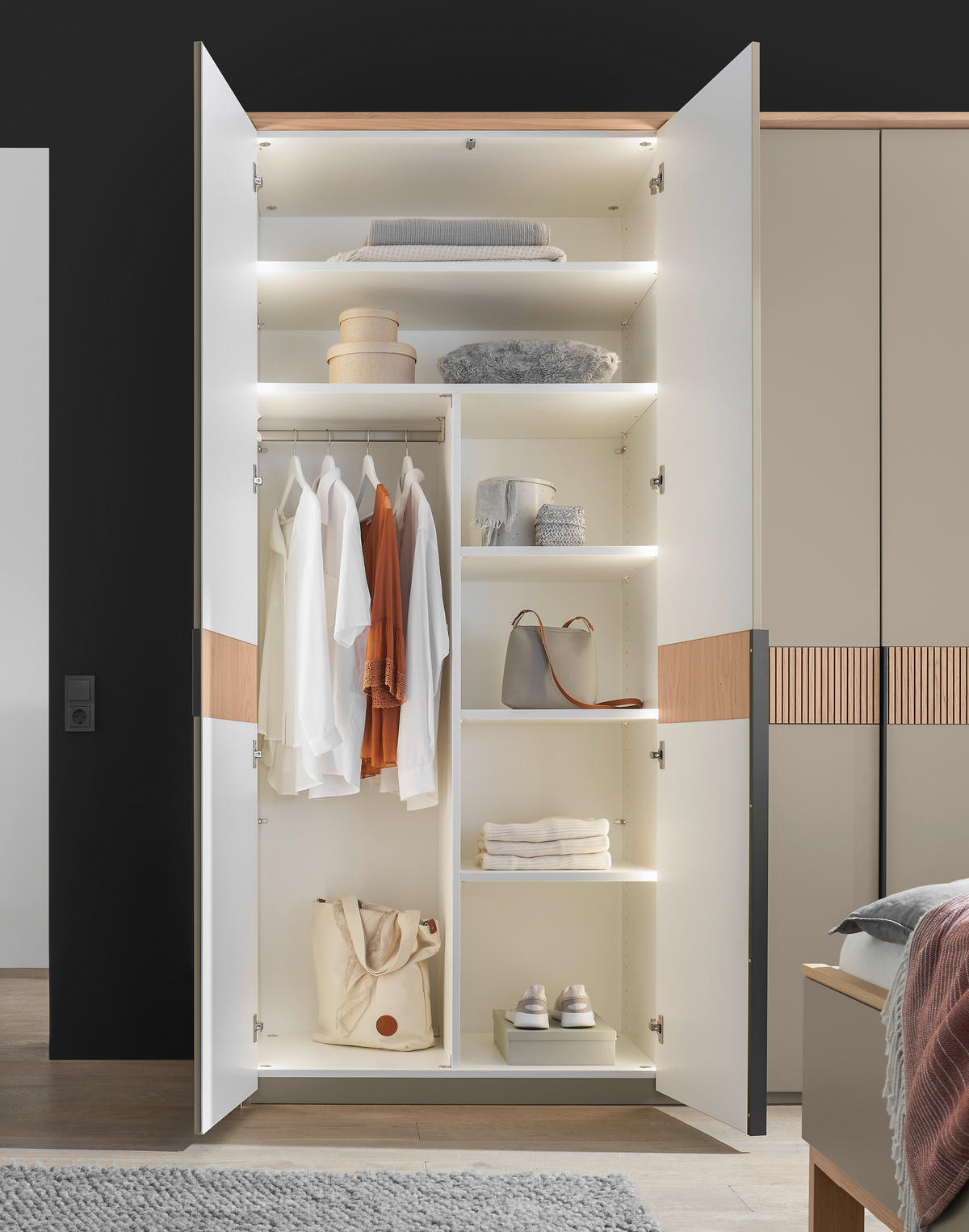 DREHTÜRENSCHRANK Taupe, Eichefarben  - Taupe/Eichefarben, Design, Holz/Holzwerkstoff (299,2/229,4/59,5cm) - Dieter Knoll