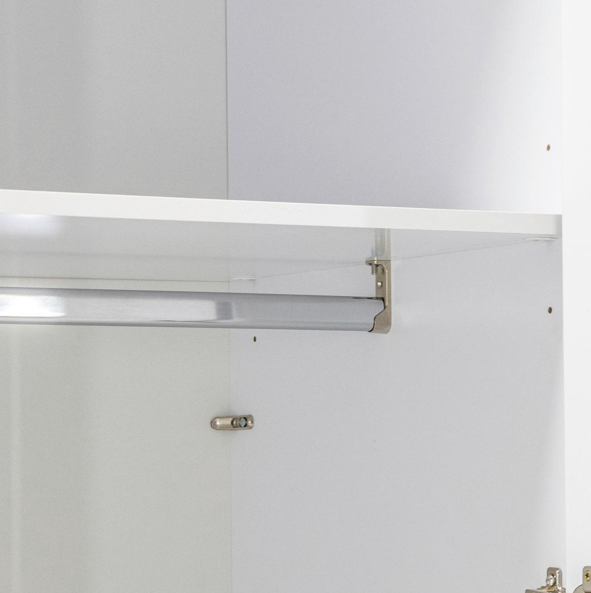 KLEIDERSCHRANK 294/219/59 cm 6-türig Weiß Hochglanz, Weiß  - Weiß Hochglanz/Alufarben, KONVENTIONELL, Holzwerkstoff/Metall (294/219/59cm) - Carryhome
