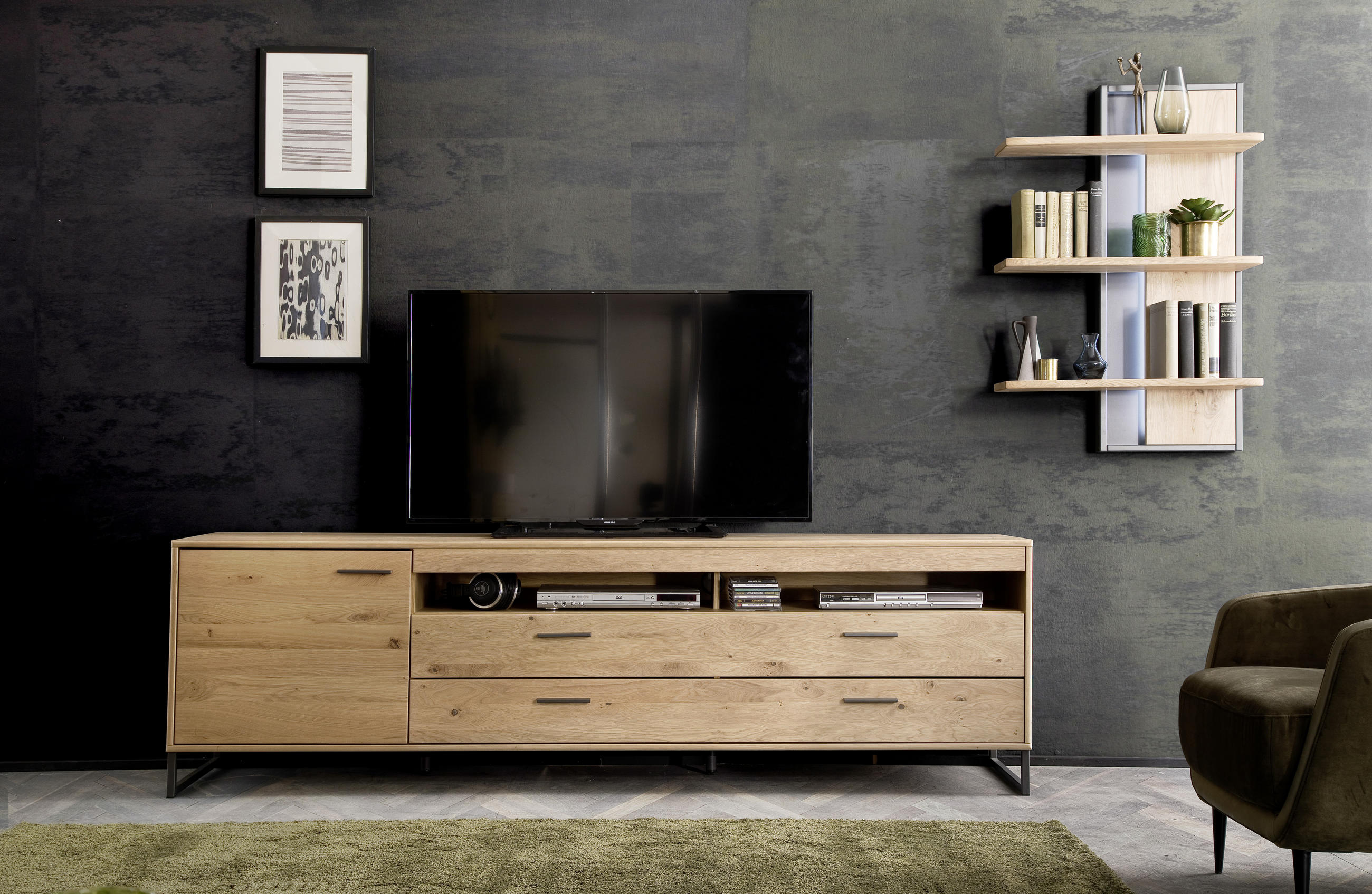 MEDIABÄNK i faner, massiv kvistek ekfärgad  - svart/ekfärgad, Design, metall/trämaterial (224/67/50cm) - Livetastic