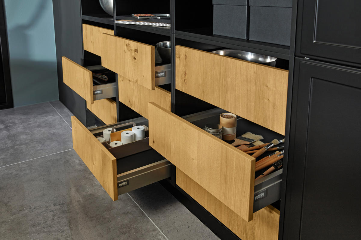 EINBAUKÜCHE   - Eichefarben, Design, Holzwerkstoff - Dieter Knoll