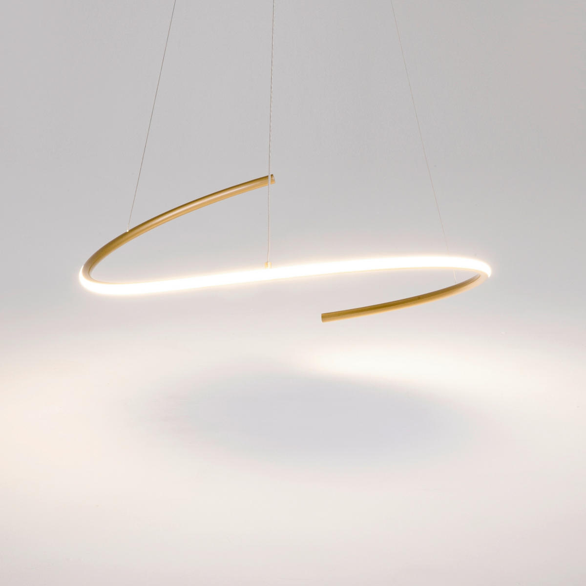 PENDELLAMPA Curve 60/325.7/60 cm  - mässingsfärgad, Design, metall (60/325.7/60cm) - MAYTONI
