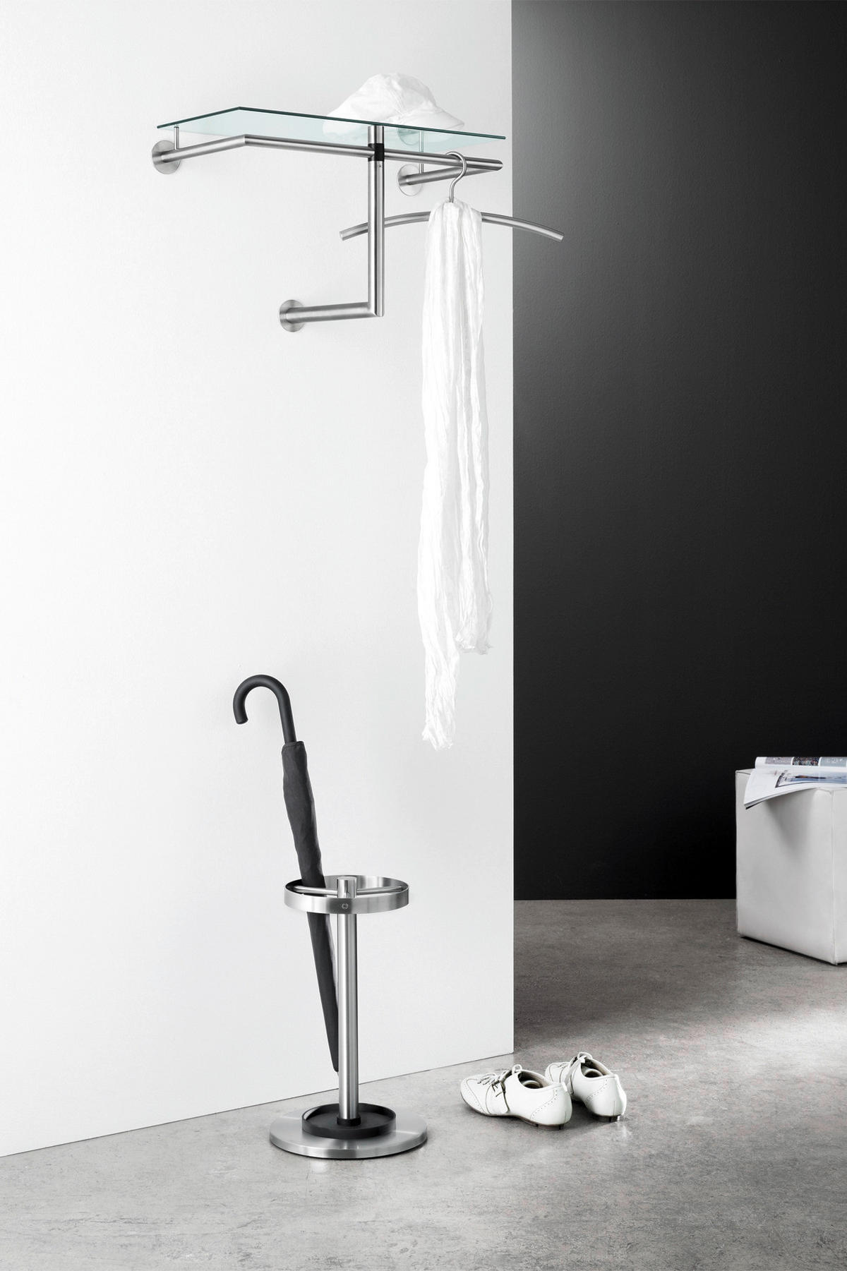 WANDGARDEROBE  in Edelstahlfarben  - Edelstahlfarben, Design, Metall (67/36/30cm) - Zack