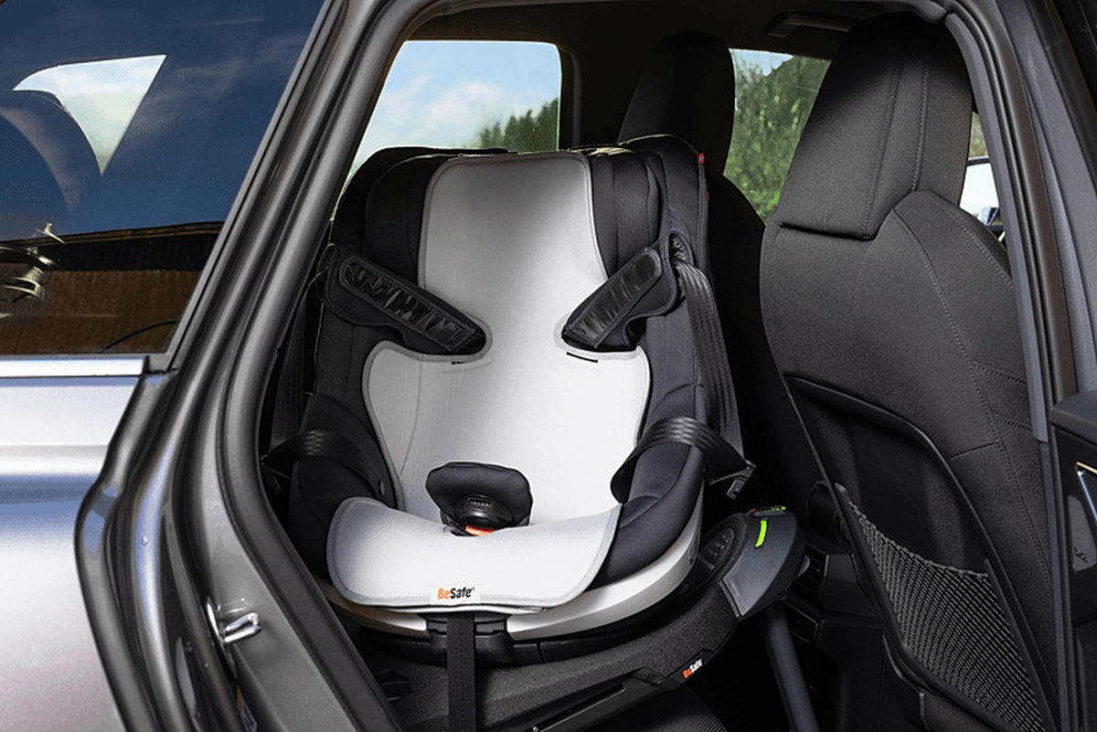 NAVLAKA ZA AUTOSJEDALICU  BeSafe   - svijetlo siva, Basics, tekstil (77cm) - Besafe