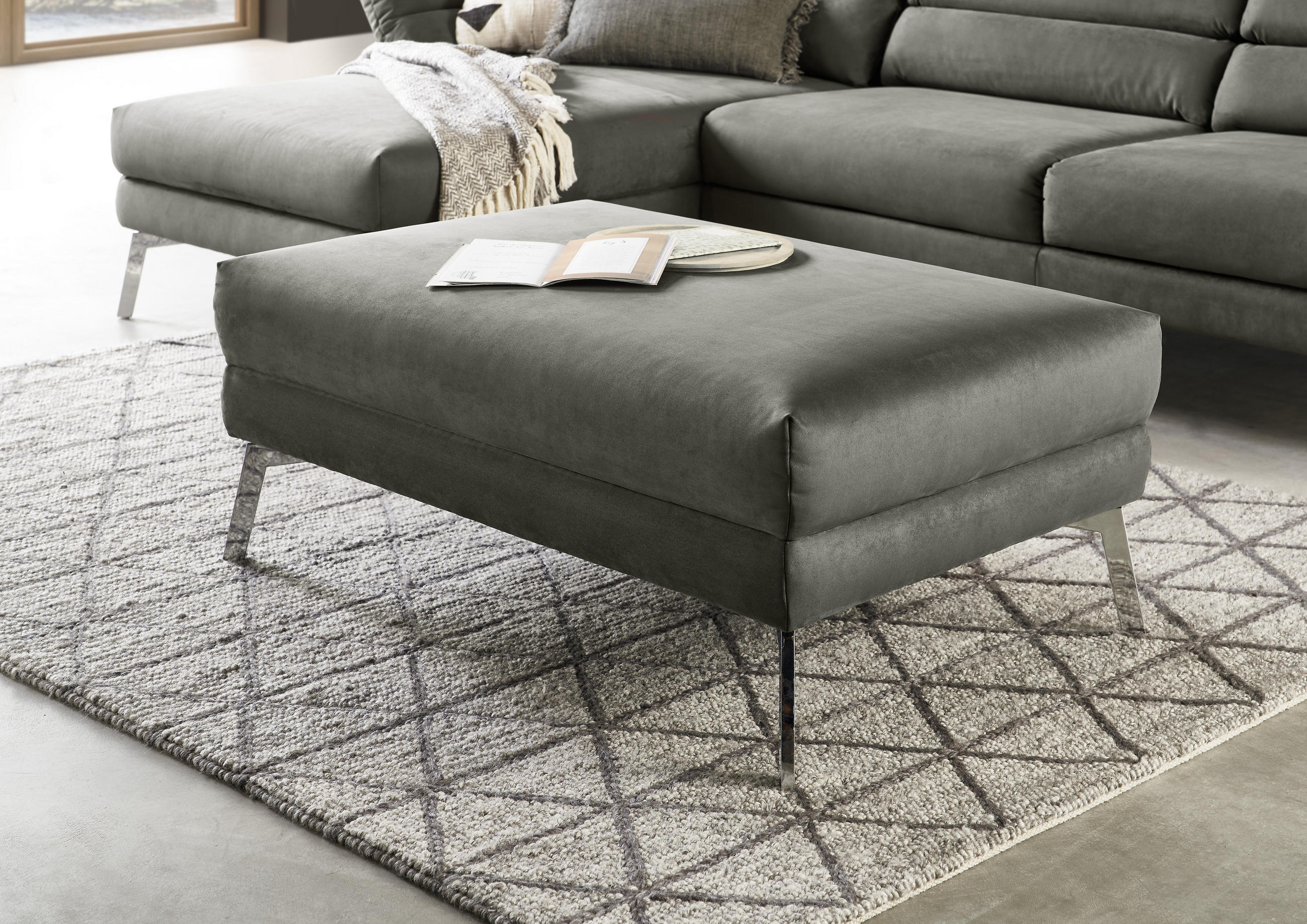 HOCKER Flachgewebe Graphitfarben - Chromfarben/Graphitfarben, Design, Textil/Metall (109/44/74cm) - Dieter Knoll