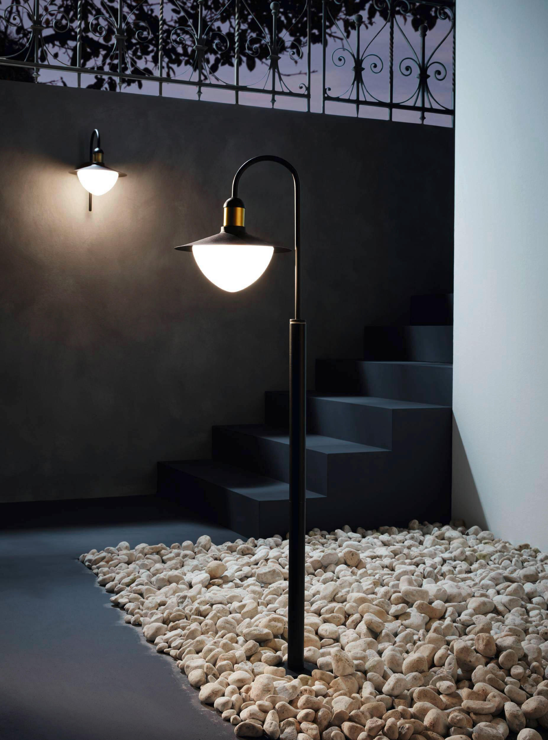 VÄGGLAMPA UTOMHUS - vit/svart, Klassisk, metall/glas (27/37,5/33cm) - Eglo