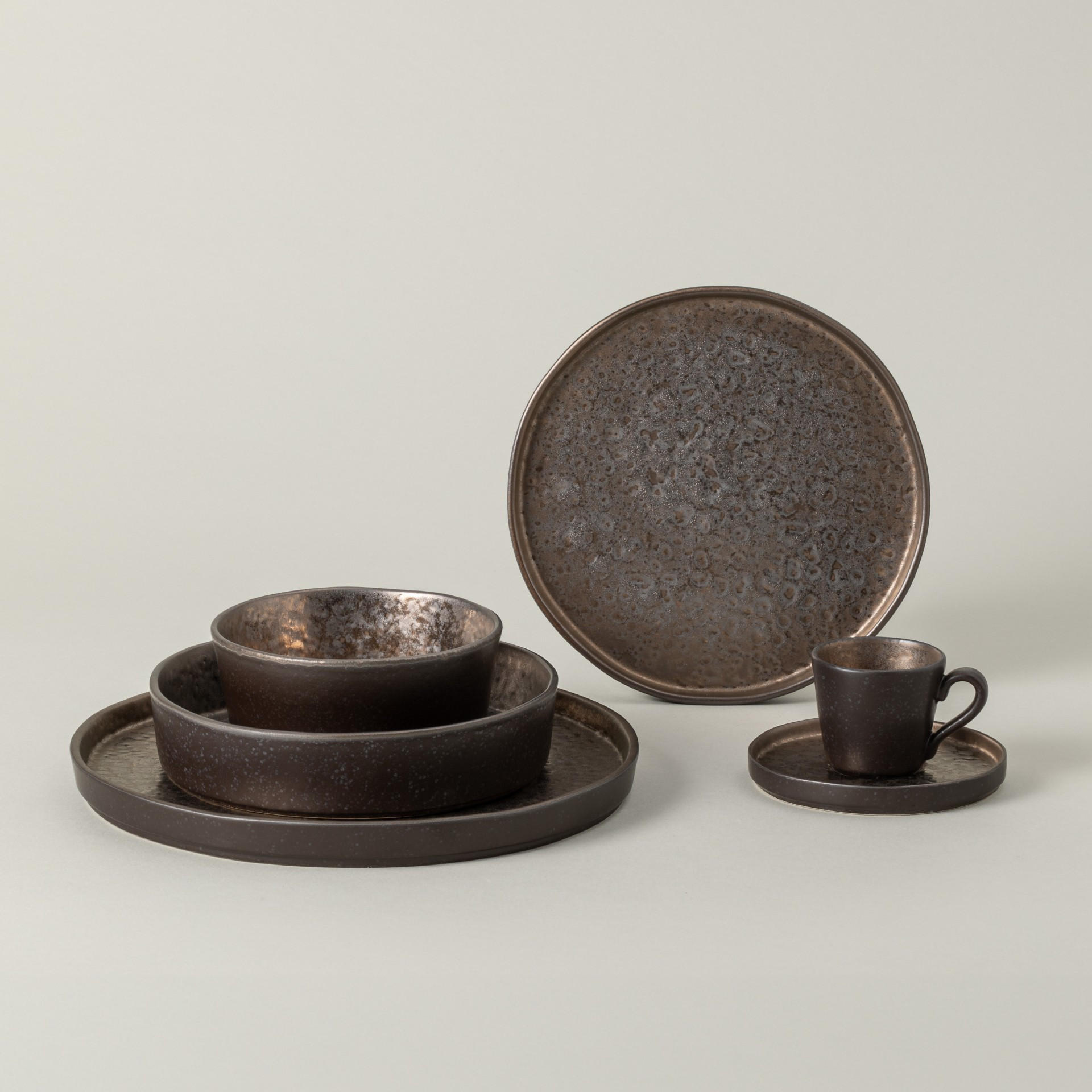 Thumbnail - Costa Nova Kombiservice Lagoa, Braun, Bronze, Keramik, 30-teilig, 0,9 ml,0,51 ml, Handmade in Europe, Essen & Trinken, G...