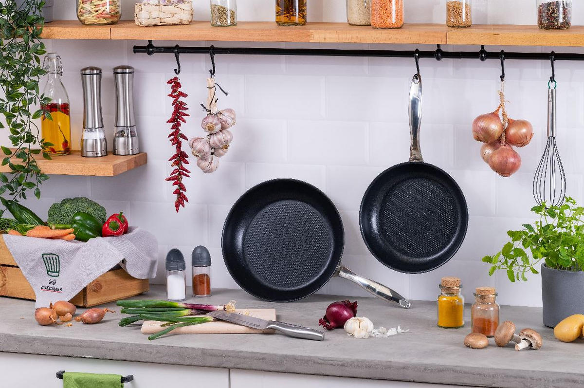TIGAIE PENTRU PRĂJIT 28 cm  - argintiu/negru, Design, metal (28cm) - Chefkoch+Fackelmann