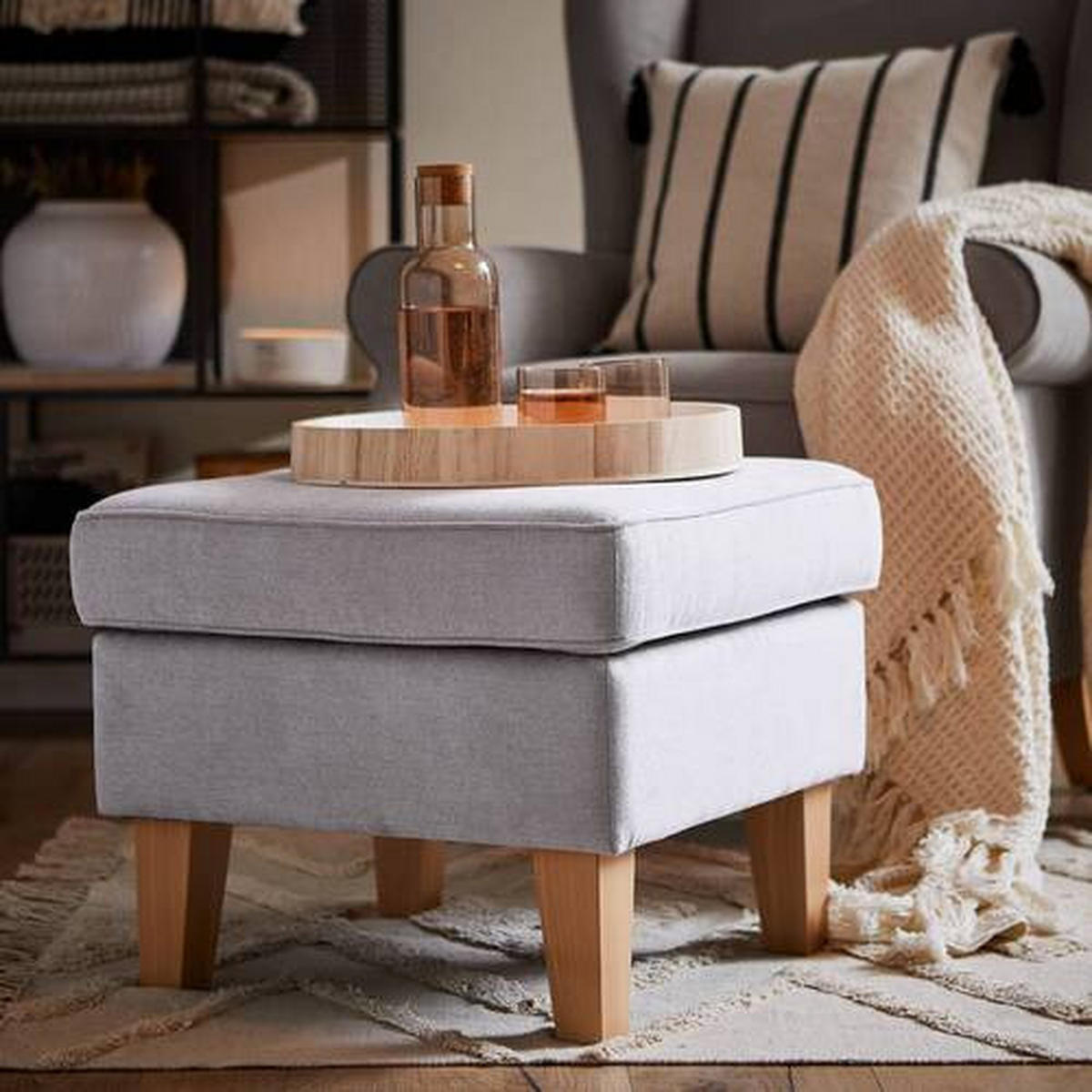 HOCKER in Textil Hellgrau  - Eichefarben/Hellgrau, Design, Holz/Textil (55/44/55cm) - MID.YOU