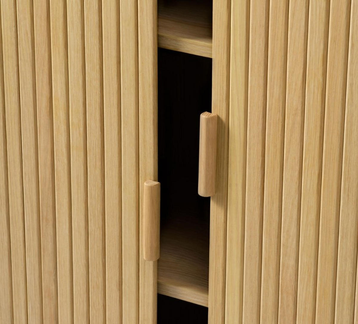 HÖG BYRÅ ekfärgad  90/113/40 cm  - ekfärgad, Design, trämaterial/trä (90/113/40cm) - Niels Andersson