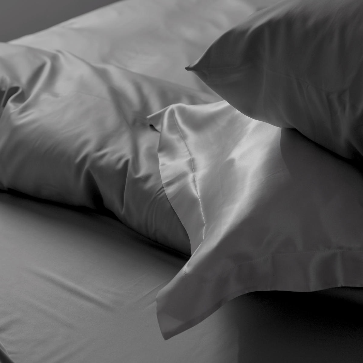 BETTWÄSCHE ELLA Satin 155/220 cm  - Dunkelgrau, Basics, Textil (155/220cm)