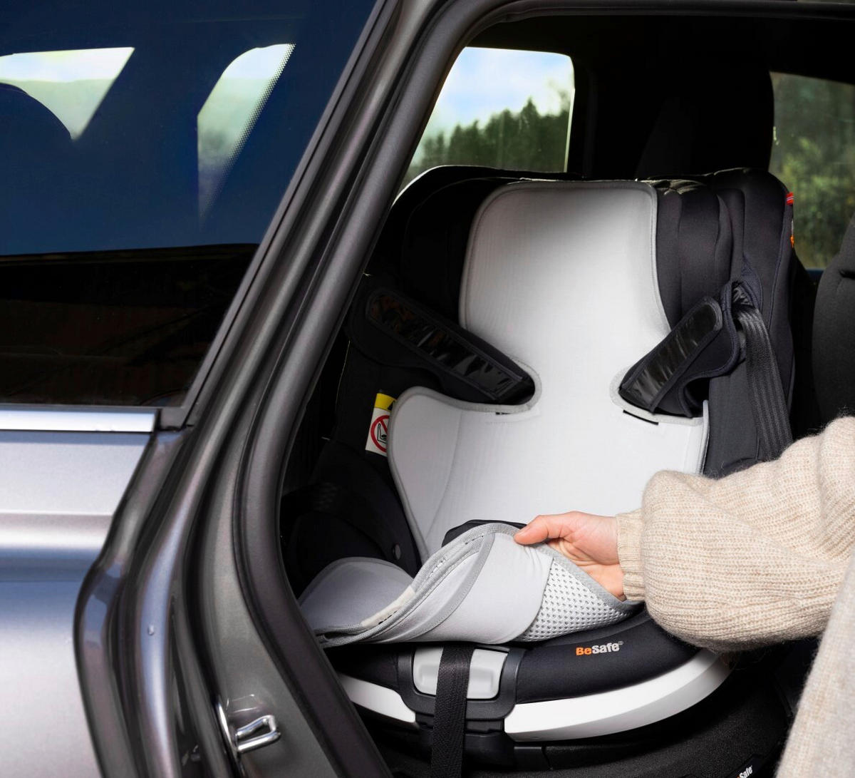 NAVLAKA ZA AUTOSJEDALICU  BeSafe   - svijetlo siva, Basics, tekstil (77cm) - Besafe