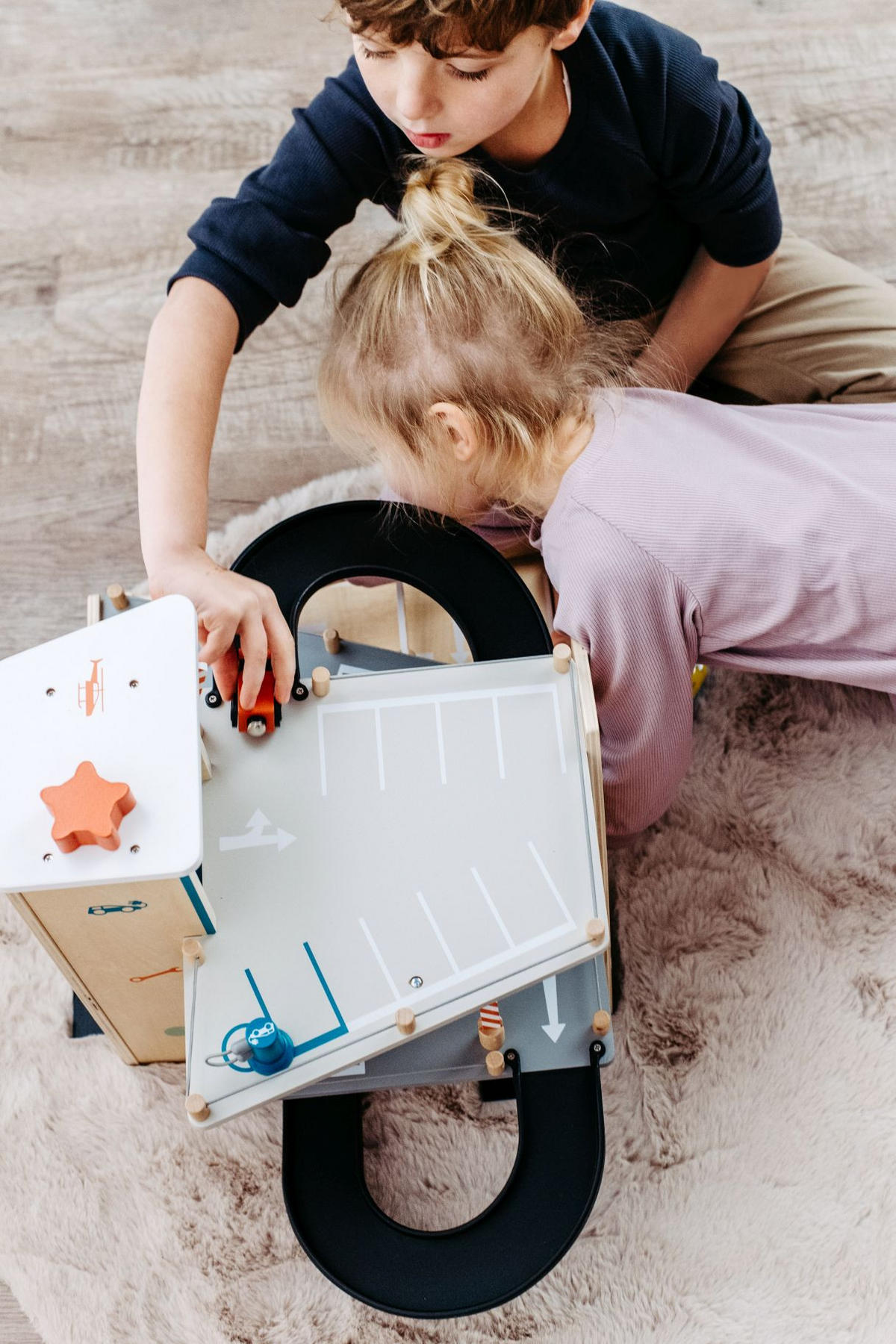 PARKGARAGE  - Multicolor, Basics, Holz/Kunststoff (62/43/36cm) - small foot