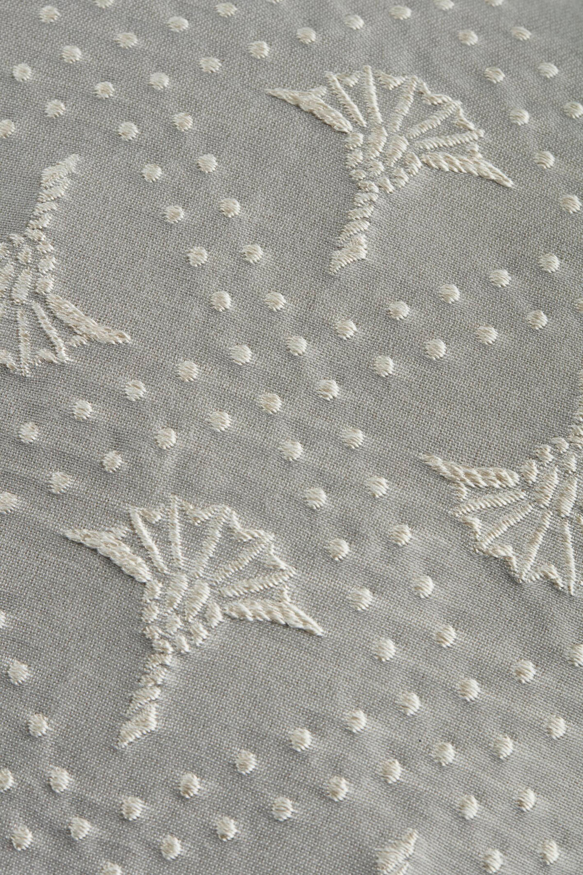 KISSENHÜLLE J! Cornflower Charm silber 40/40 cm  - Silberfarben/Hellgrau, Design, Textil (40/40cm) - Joop!