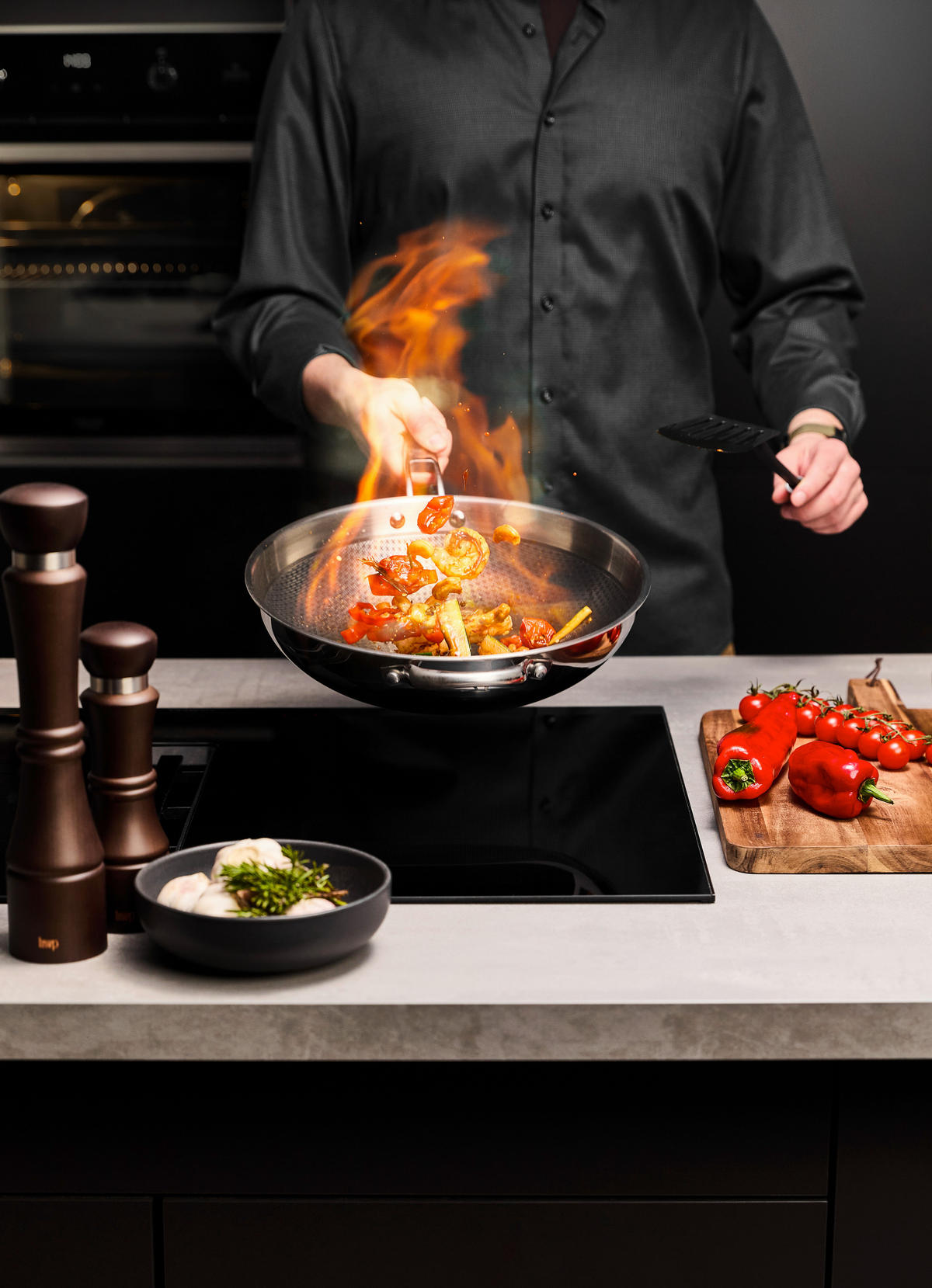 WOKPFANNE  - Edelstahlfarben, Basics, Metall (30/8cm) - Homeware Profession.