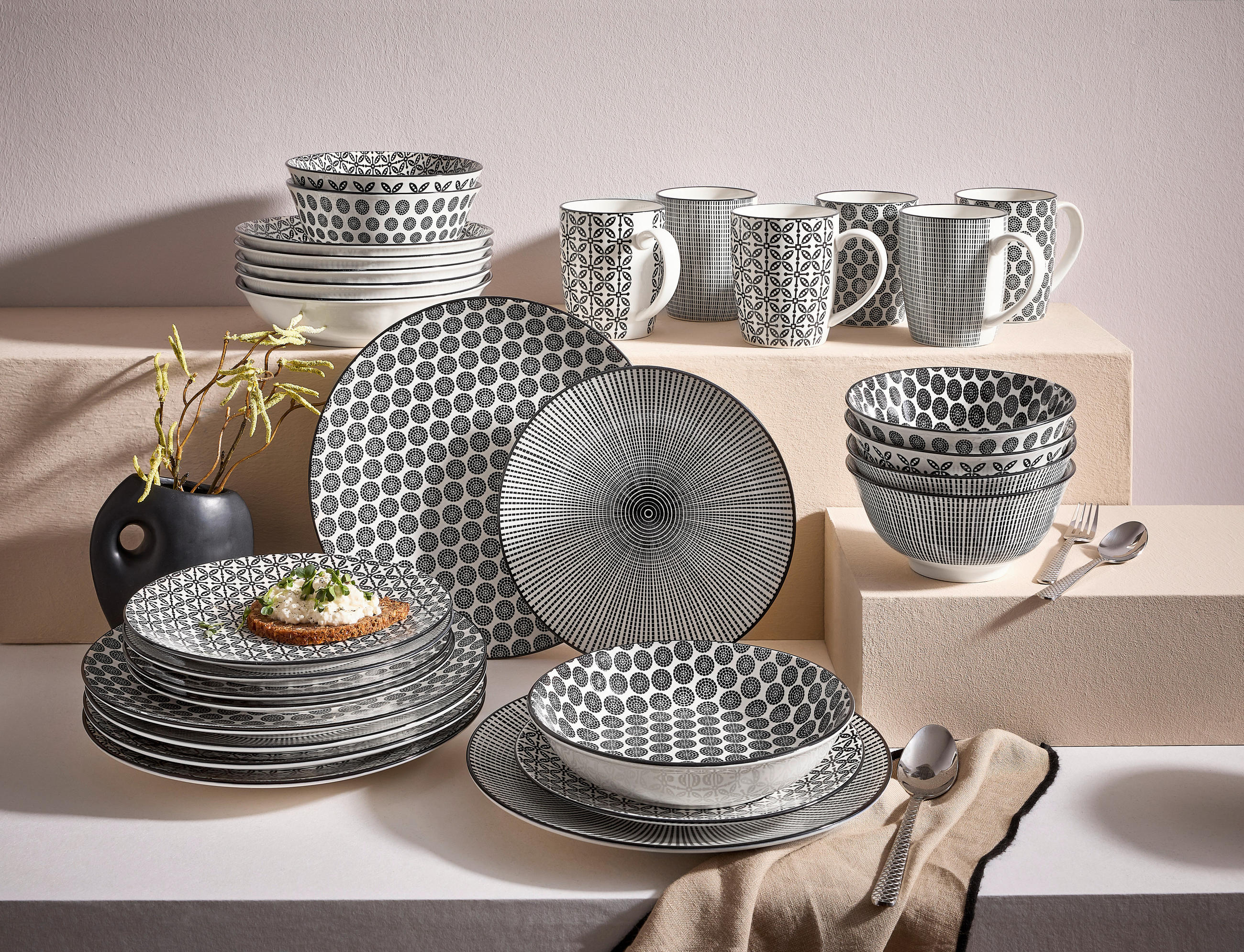 KOMBINOVANÁ SOUPRAVA, 30dílné, porcelán - bílá/černá, Lifestyle, keramika - Ritzenhoff Breker