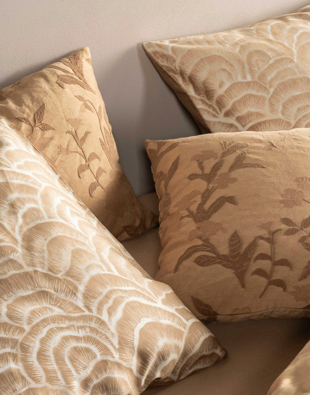 POSTELJNINA RAYE 135/200 cm saten zlatorjava  - zlatorjava, Konvencionalno, tekstil (135/200cm) - Essenza