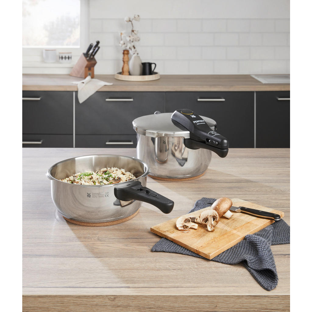 Thumbnail - WMF Schnellkochtopfset Perfect, Edelstahl, Metall, 2-teilig, 4,5 L, abnehmbare Griffe, 2-Stufen-Garregler, Kochen, Töpfe...