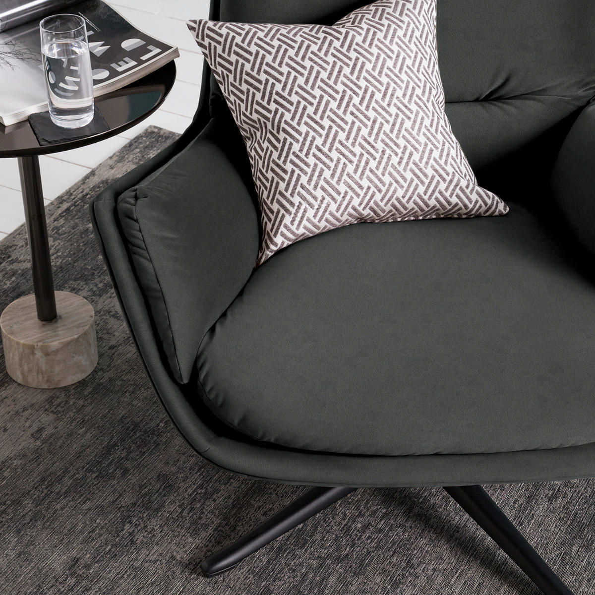 SESSEL in Samt Dunkelgrau  - Dunkelgrau/Schwarz, Design, Textil/Metall (83/94/97cm) - home24