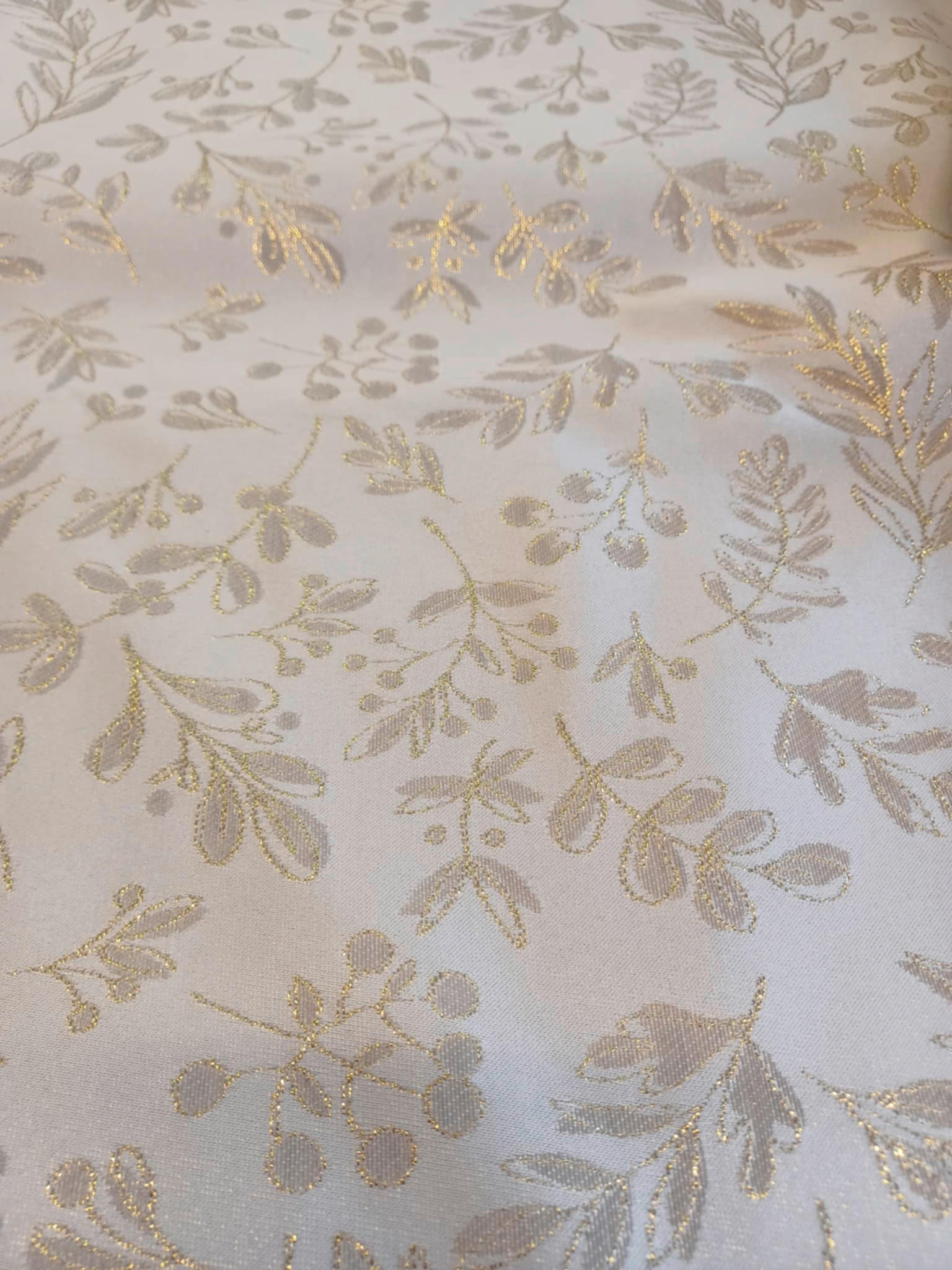 ASZTALTERÍTŐ   - aranyszínű, Basics, textil (90/90cm)