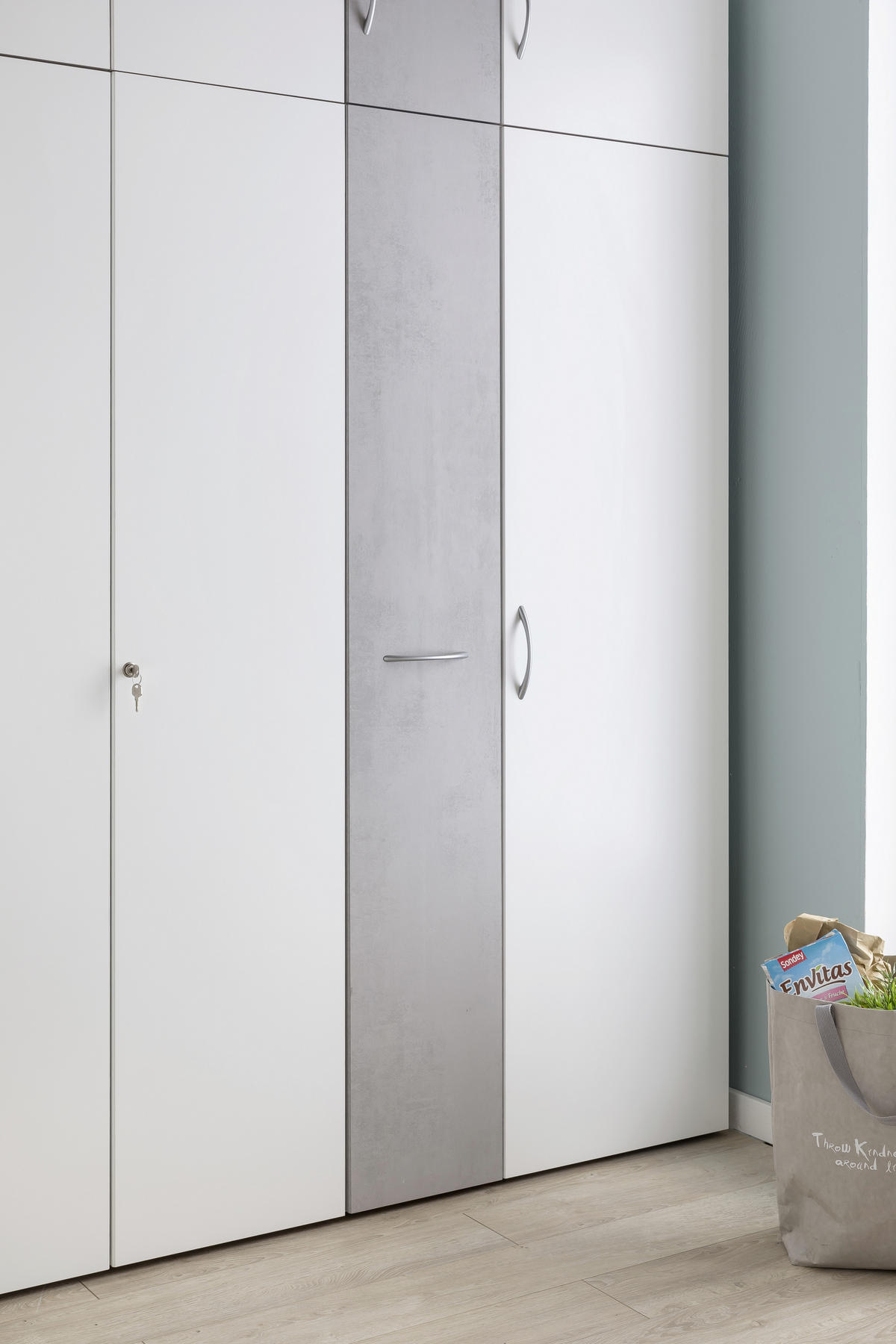APOTHEKERSCHRANK 30/185/54 cm  in Grau, Weiß  - Alufarben/Weiß, Basics, Holzwerkstoff/Kunststoff (30/185/54cm) - Xora