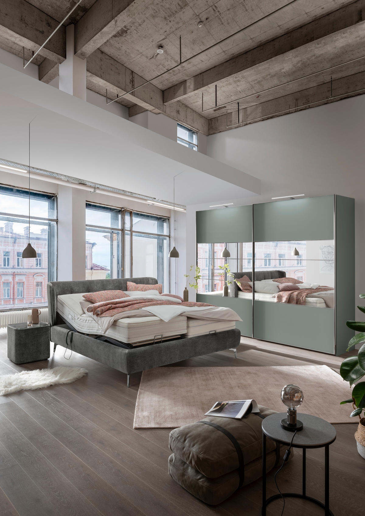 POLSTERBETT 180/200 cm,  in Grau, Dunkelgrau, gepolstertes Kopfteil, Bettkasten, motorische Verstellbarkeit, Lattenroste, Matratzen, H2 + H3 = mittel + fest  - Chromfarben/Dunkelgrau, Design, Holz/Holzwerkstoff (180/200cm) - Beldomo - Sleep