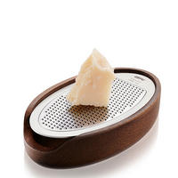 KÄSEREIBE Parmezo  - Silberfarben/Walnussfarben, Design, Holz/Metall (15/9/4cm) - Gefu