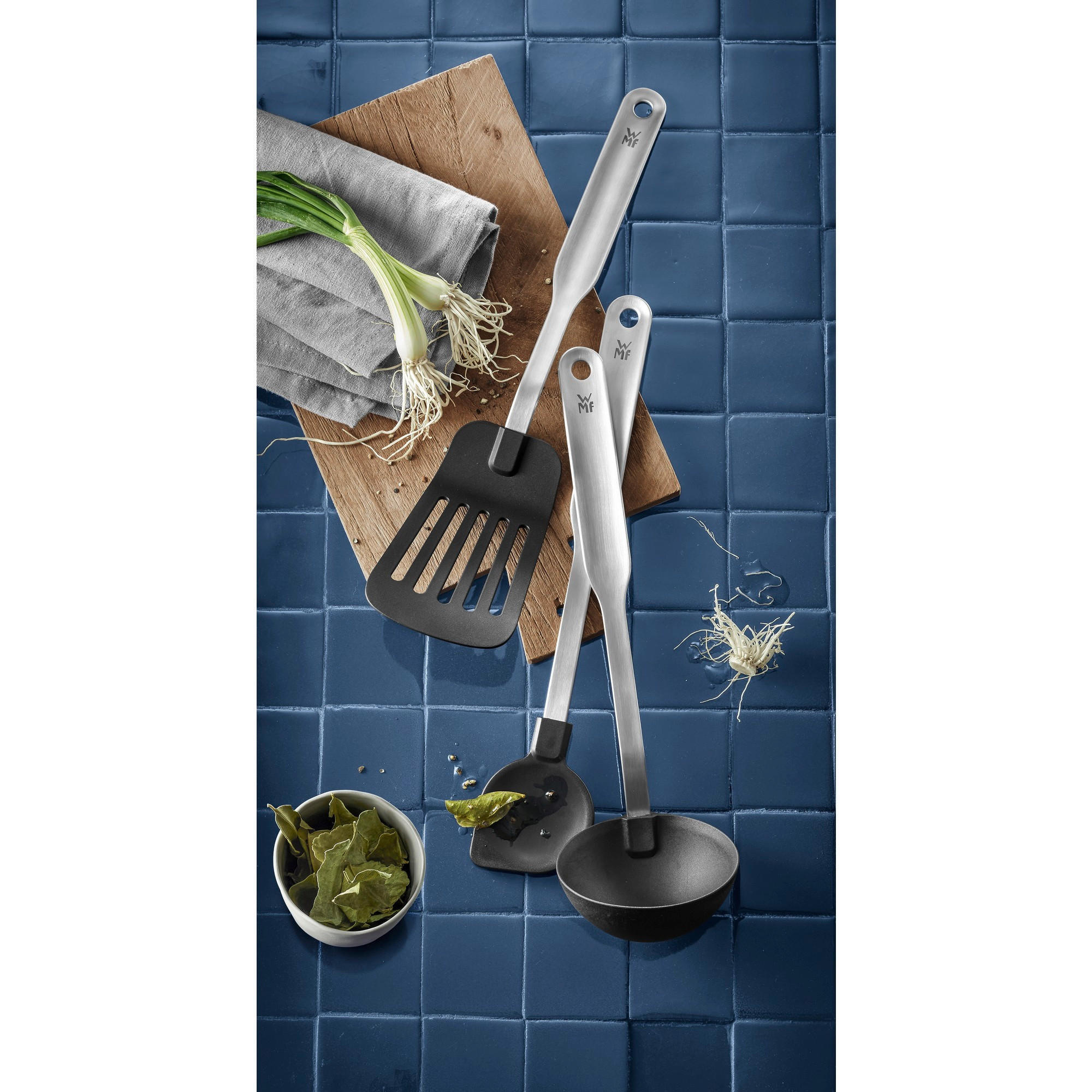 SET KUHINJSKOG PRIBORA - boja nerđajućeg čelika/crna, Osnovno, metal/plastika (34/11,5/9,5cm) - WMF