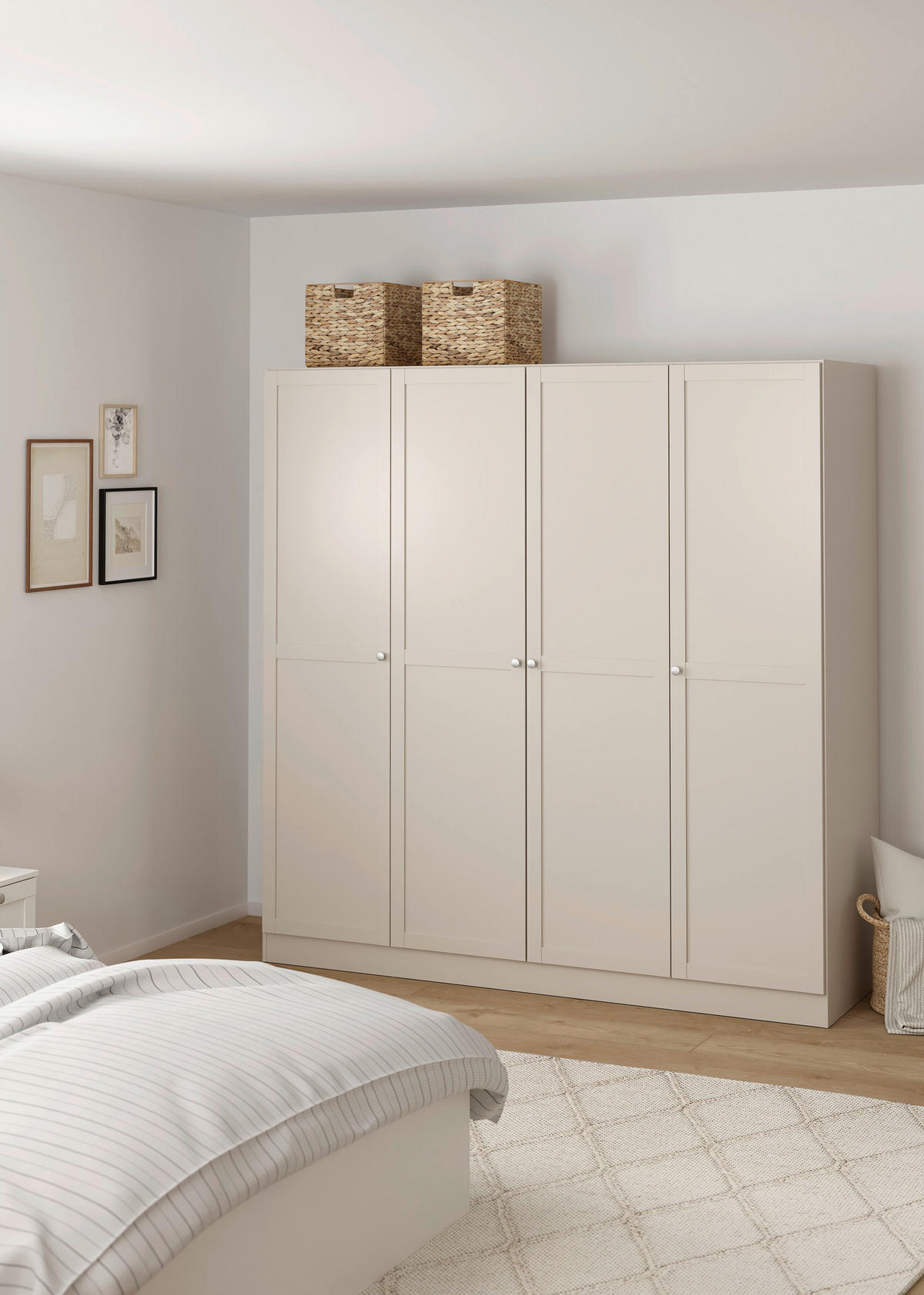 DREHTÜRENSCHRANK  in Kaschmir, 4-türig  - Kaschmir/Silberfarben, MODERN, Holz/Metall (195,5/200/61,7cm) - MID.YOU