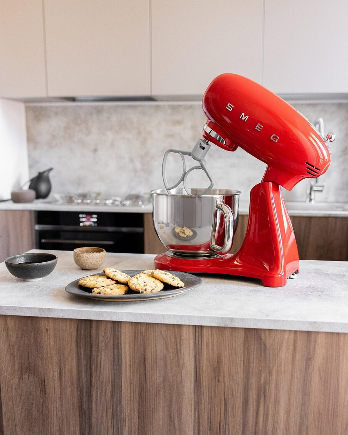 KÜCHENMASCHINE 50´S STYLE SMF05CREU  - Rot/Alufarben, Basics, Metall (40,2/37,8/22,1cm) - SMEG