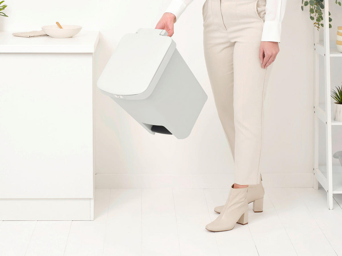 KOŠ ZA SMETI - svetlo siva, Basics, umetna masa (28/40.9/35.2cm) - Brabantia