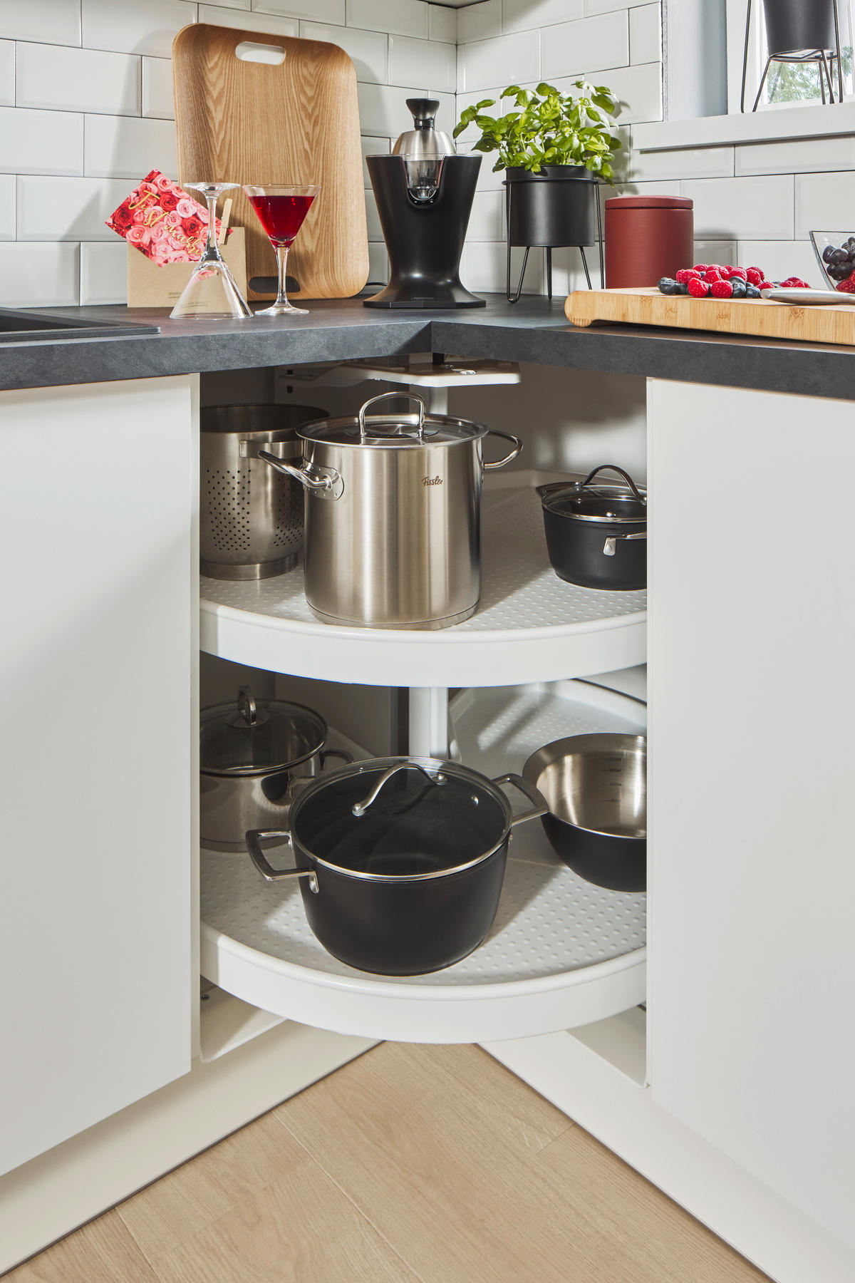 ECKKÜCHE 330/270 cm  in Weiß, Bronzefarben  - Schwarz/Weiß, Design, Holzwerkstoff/Metall (330/270cm) - Xora