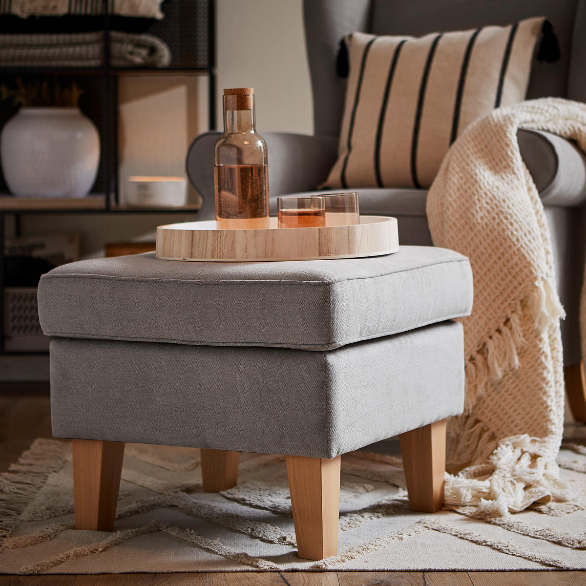 HOCKER in Textil Hellbraun  - Hellbraun/Eichefarben, Design, Holz/Textil (55/44/55cm) - MID.YOU