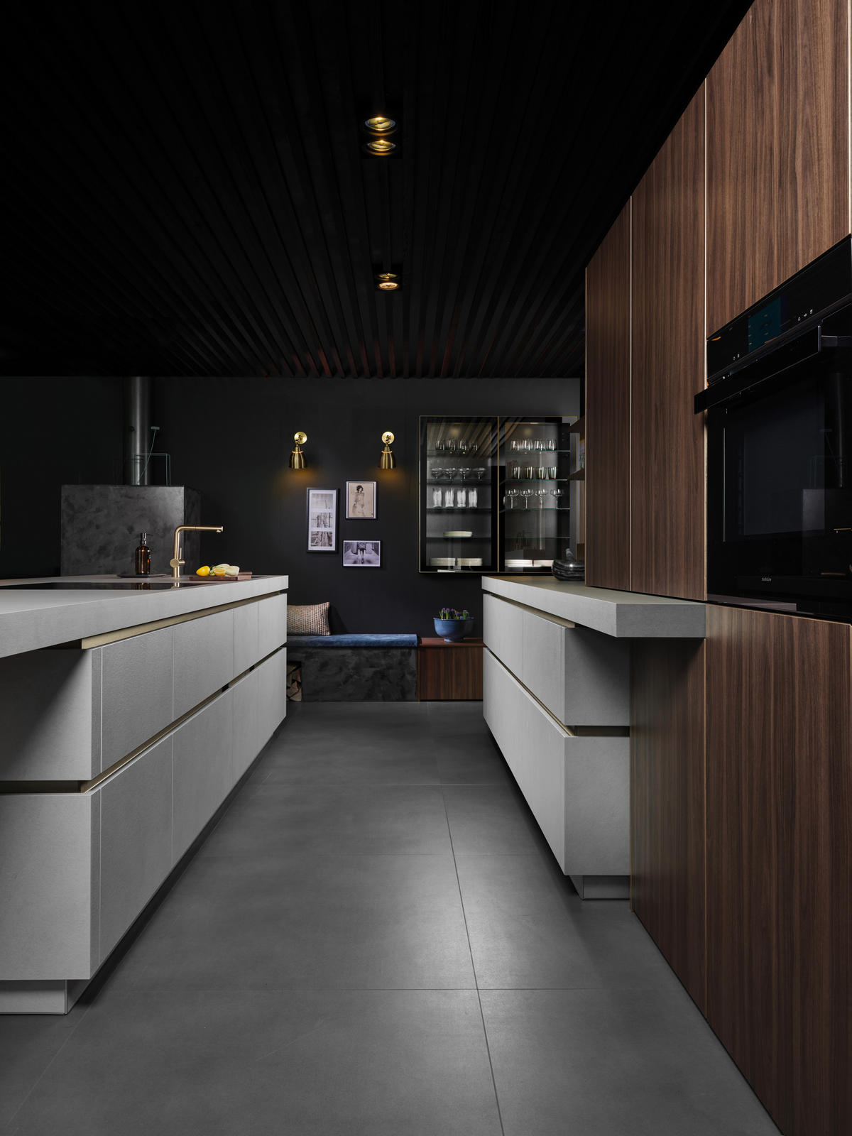 EINBAUKÜCHE   - Dunkelbraun/Hellgrau, Basics, Holzwerkstoff - EWE