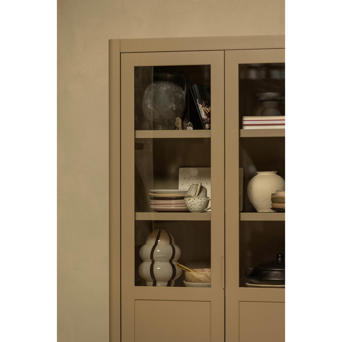 VITRINE  in Kiefer Schlammfarben  - Schlammfarben/Schwarz, Design, Holz/Metall (120/217/48cm) - Livetastic