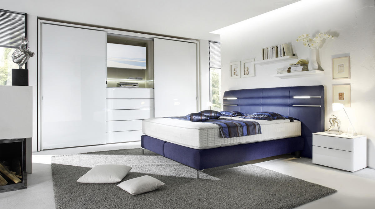 SCHWEBETÜRENSCHRANK in Weiss  - Chromfarben/Weiss, Design, Glas/Holzwerkstoff (300/240/68cm) - Moderano