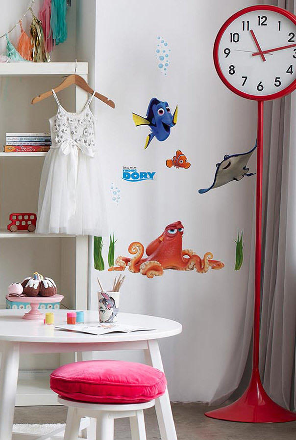 DEKOSTICKER Dory and Friends  - Multicolor, LIFESTYLE, Kunststoff (50/70cm) - Komar