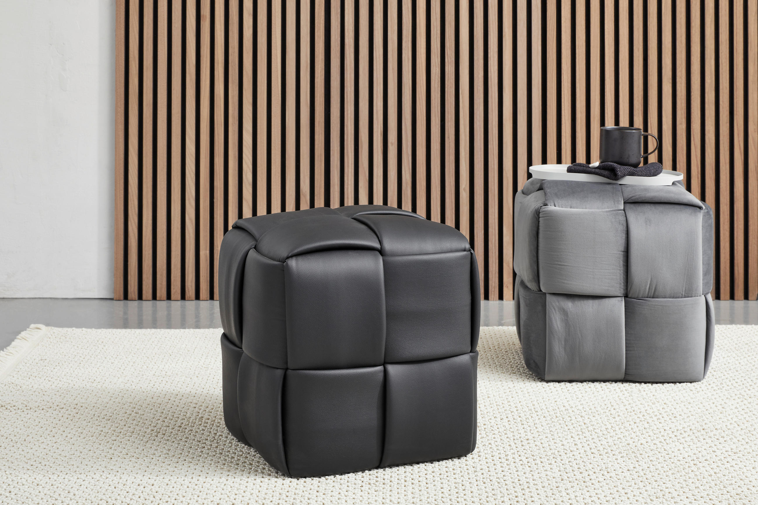 HOCKER Samt Dunkelgrau  - Dunkelgrau, Trend, Textil (42/43/42cm) - Xora