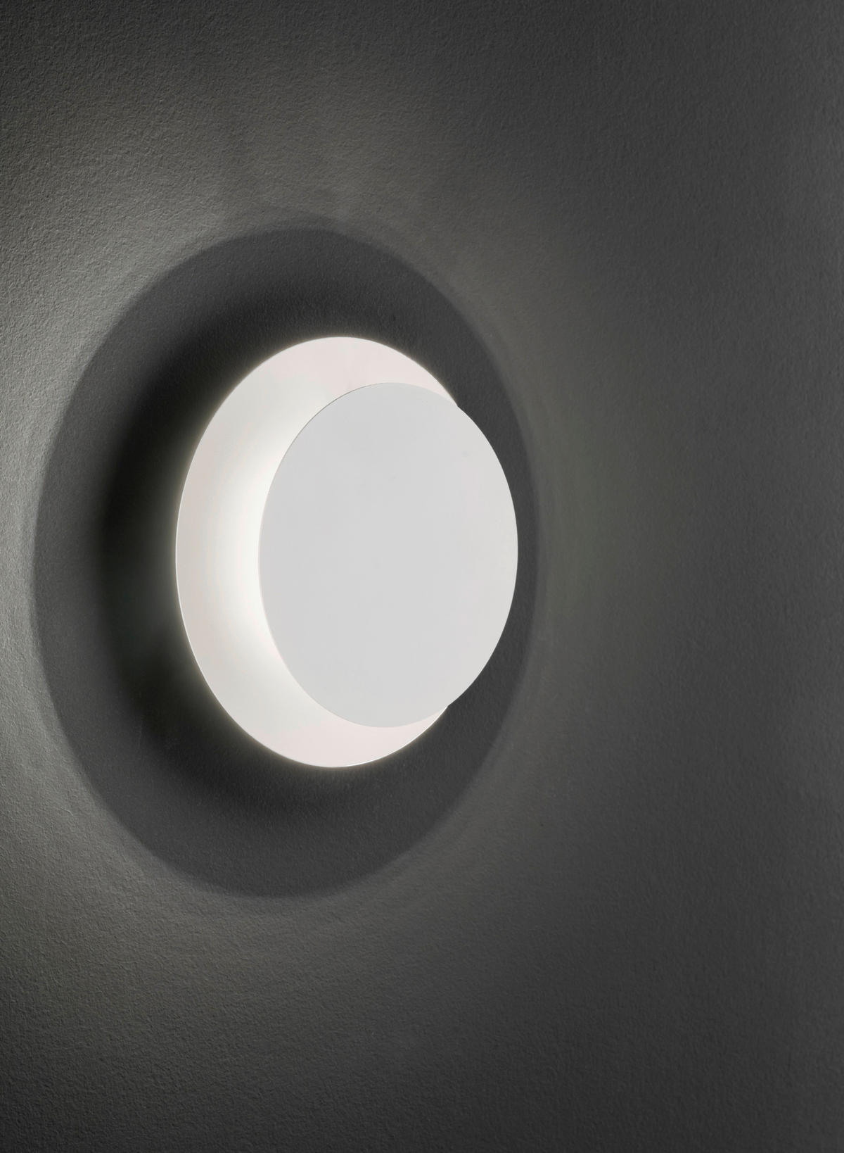 APLICĂ DE PERETE CU LED - alb, Basics, plastic/metal (18/6,5cm) - Wofi