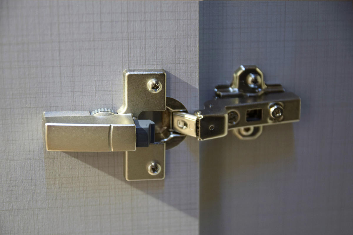 DREHTÜRENSCHRANK - Chromfarben/Plankeneiche, Modern, Holzwerkstoff/Metall (100/216/58cm) - MID.YOU