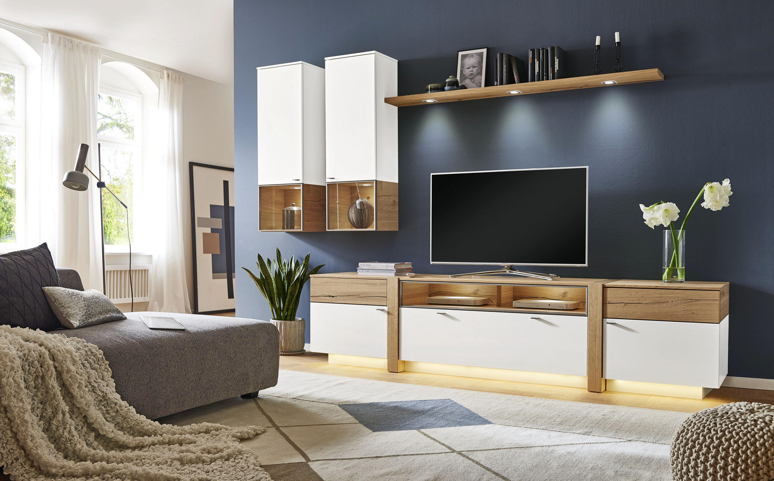 WOHNWAND  in Weiss, Eichefarben 296/202/53/33/20 cm  - Weiss/Edelstahlfarben, Design, Glas/Holz (296/202/53/33/20cm) - Venjakob