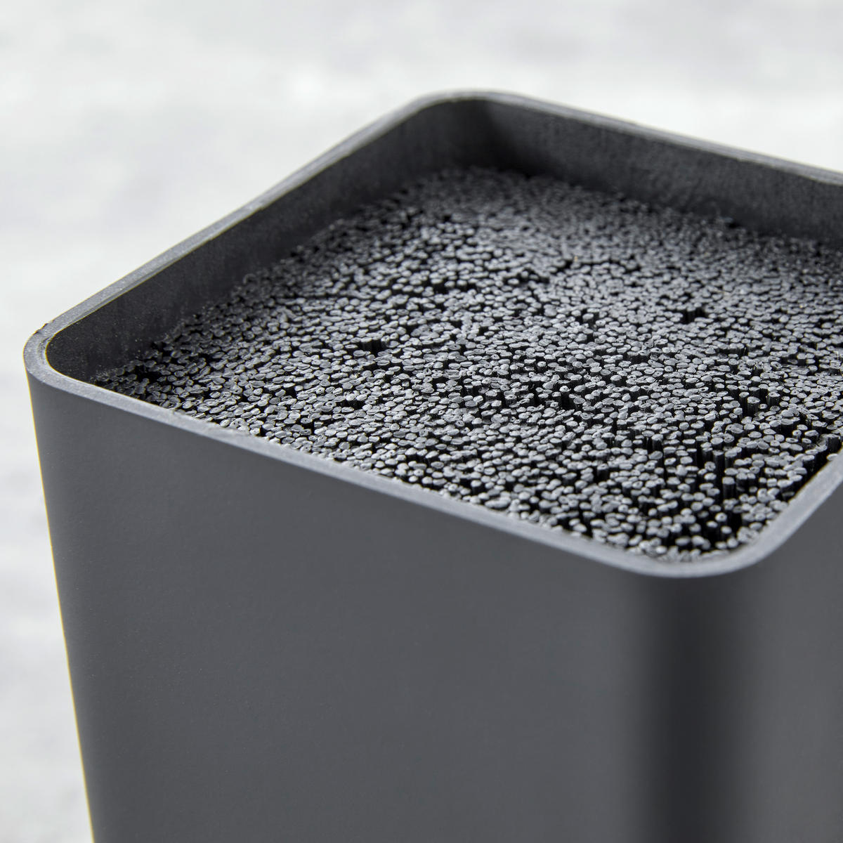 MESSERBLOCK  - Schwarz, Design, Kunststoff (22,8/10,7/10,7cm) - Echtwerk