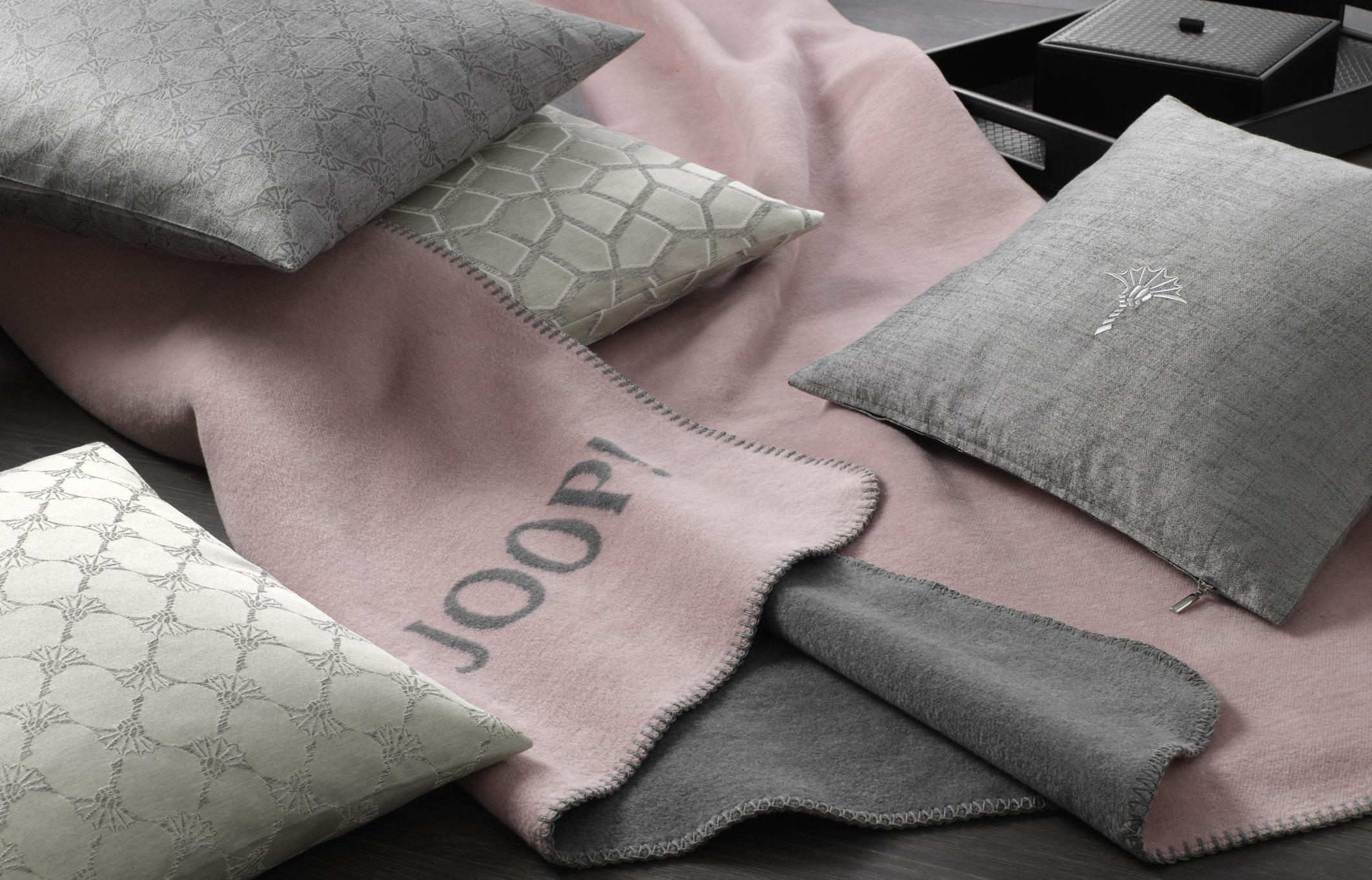 WOHNDECKE Uni Doubleface 150/200 cm  - Graphitfarben/Rosa, Basics, Textil (150/200cm) - Joop!