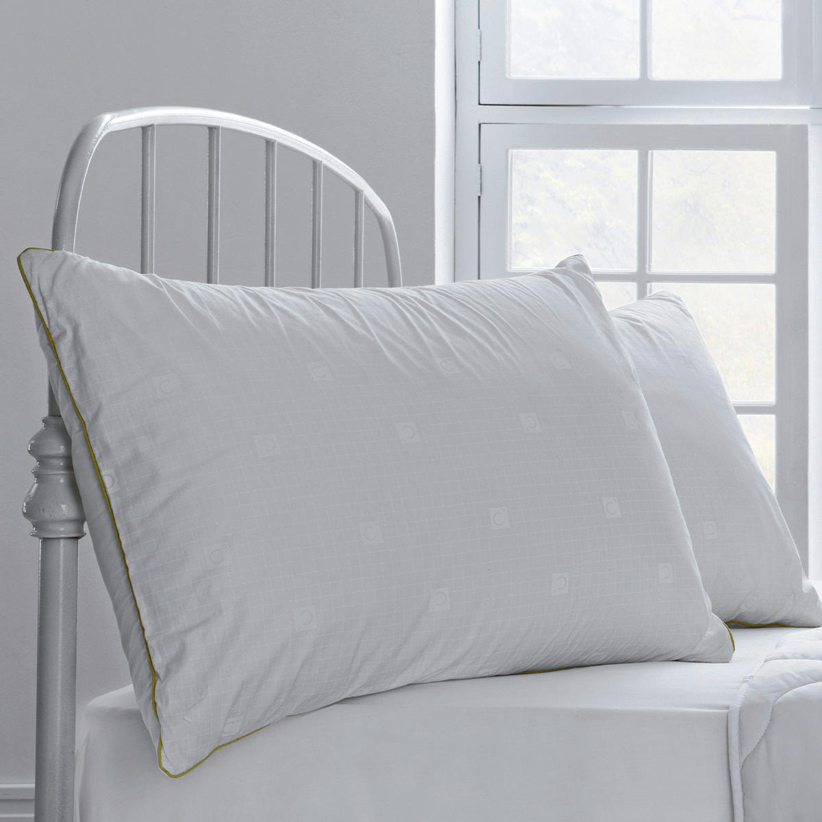 KOPFPOLSTER   - Weiß, Basics, Textil (40/80/20cm) - Yatas