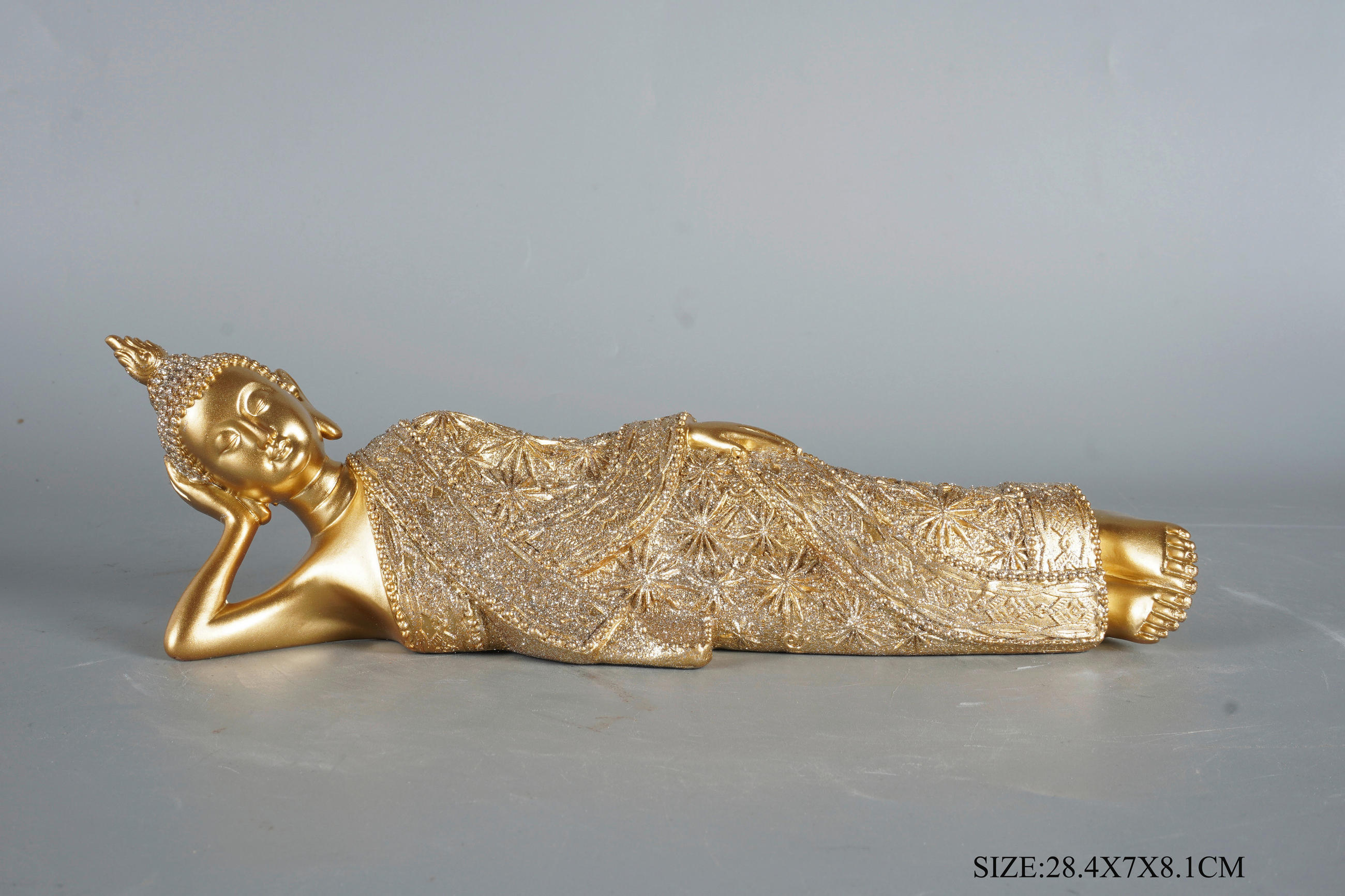 SZOBOR - aranyszínű, Basics, műanyag (28,5/8/7cm)