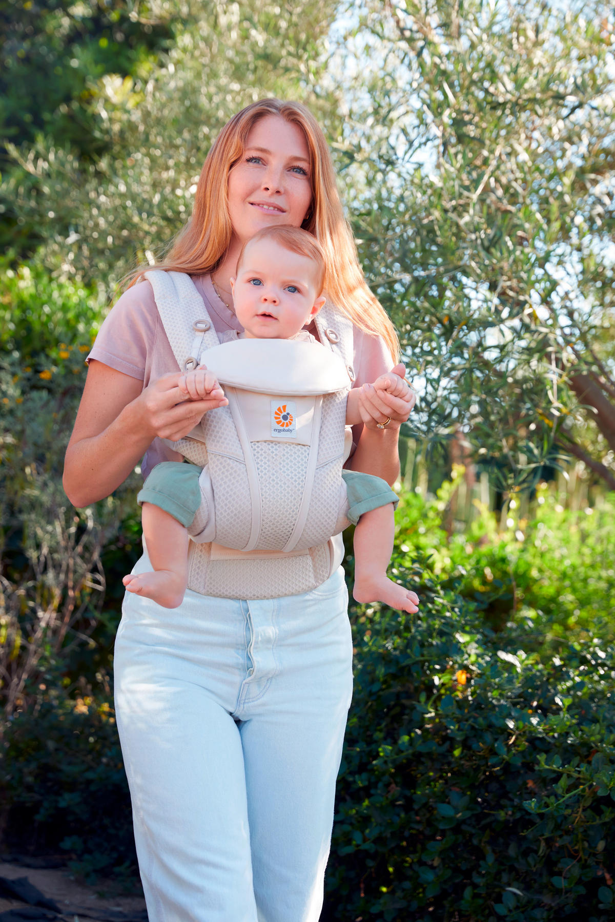 KENGUR NOSILJKA  Omni Breeze  - bež, Osnovno, tekstil (0,7kg) - Ergo Baby