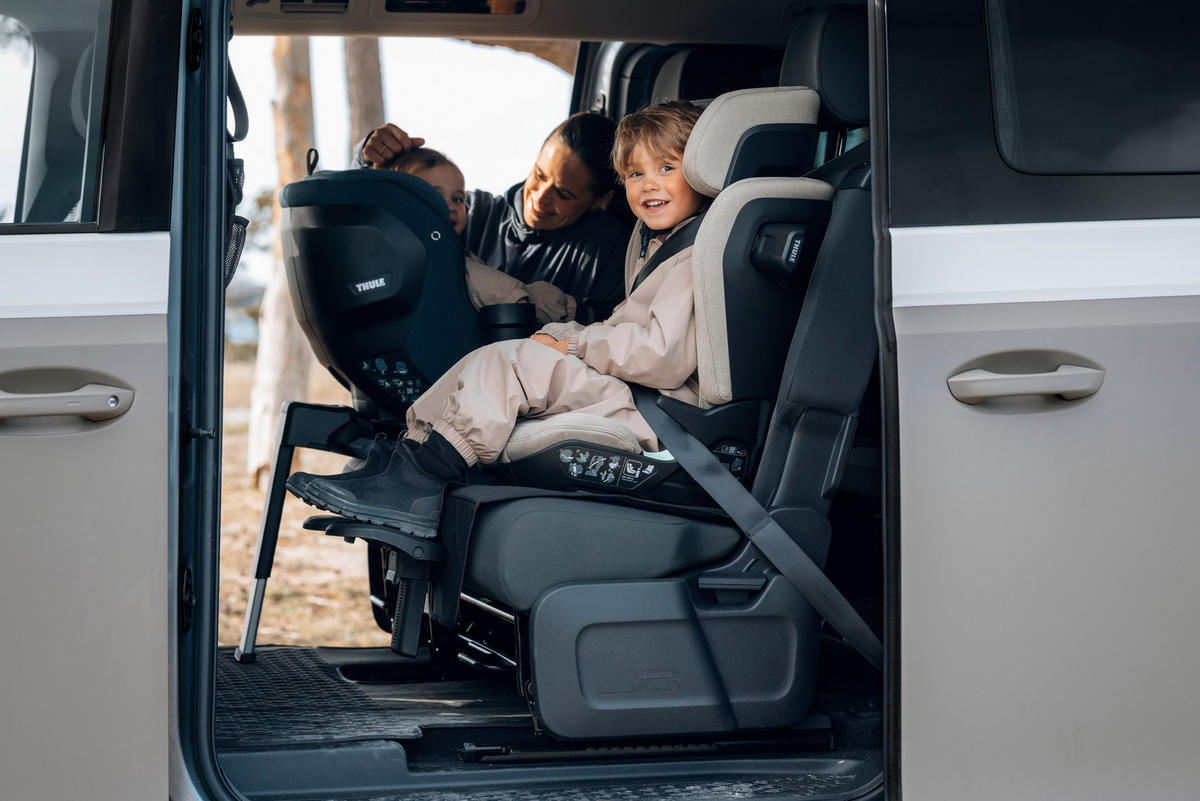 REBOARDER-KINDERSITZ Elm 360 Connect Black   - Schwarz, Basics, Textil (44/61/73cm) - Thule